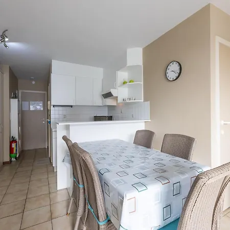 Spacious With Sunny Terrace